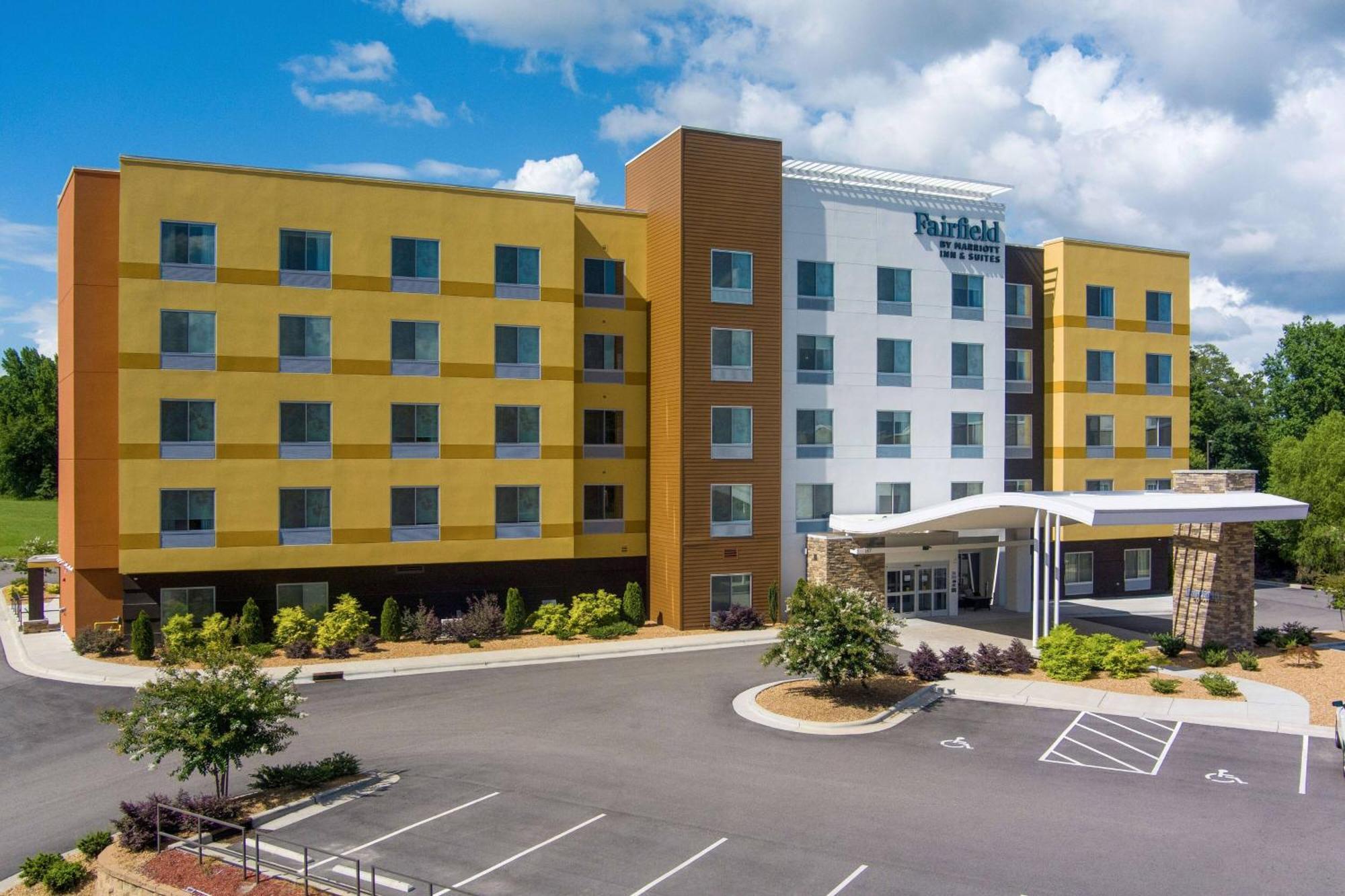 Fairfield Inn & Suites Rocky Mount Exterior photo